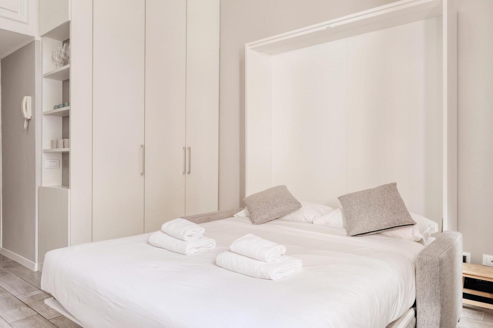 Quiet And Comfortable - Corso Vercelli * Milan